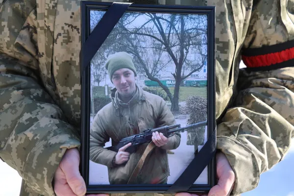 У Луцьку попрощалися з двома загиблими на Донеччині воїнами (фото)