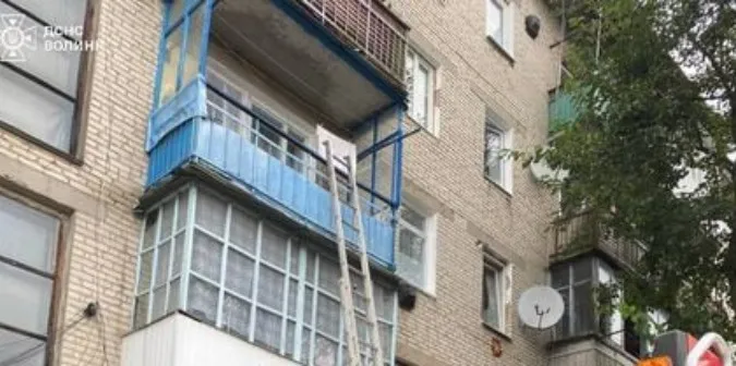 У селищі на Волині врятували бабусю, яка не виходила на зв'язок (фото)