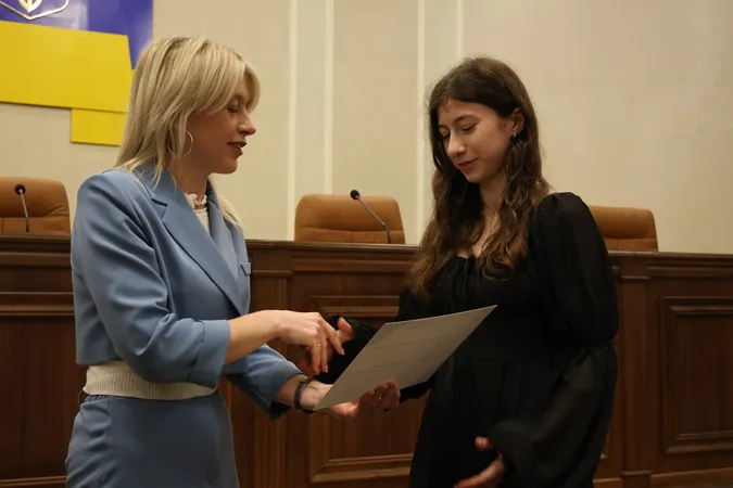 Гордість Волині: у Луцьку відзначили юних інтелектуалів та їхніх наставників (фото)
