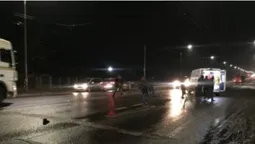 Біля Луцька – аварія: від удару у чоловіка злетіло взуття (фото)