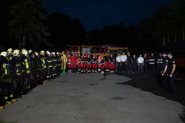 Поліція, пожежні і «швидка»: що коїлося ввечері на Глушець у Луцьку (фото)