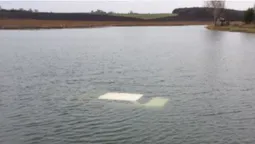 У Луцькому районі з водойми витягли «жигулі» з трупом в салоні (фото)