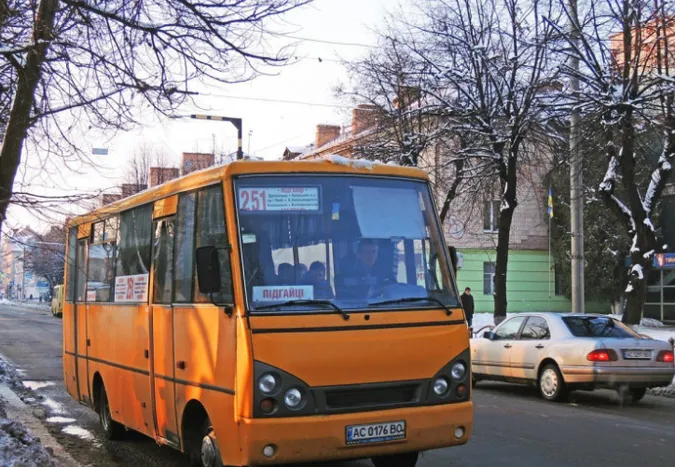 З18 березня перестануть курсувати маршрутки № 251 «Забороль-Підгайці»