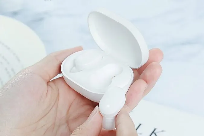 Xiaomi Mi AirDots — копія AirPods від Apple?