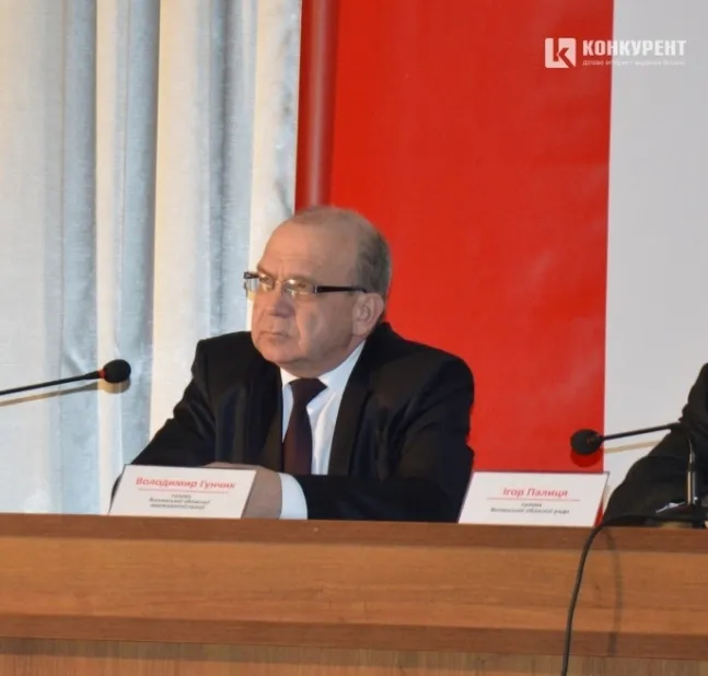 Гунчик просить депутатів робити свої пропозиції, а не критикувати