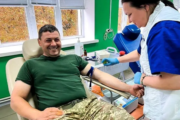 Волинські гвардійці здали кров, щоб рятувати життя (фото)