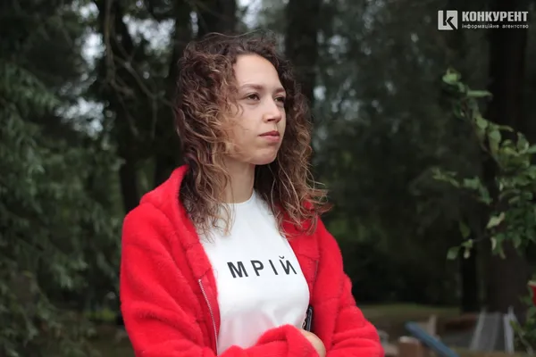 Пісні під гітару і вогонь до неба: як минув акустичний вечір на Бандерштаті (фото)