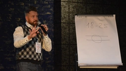 Відомий луцький ресторатор розповів, як новачки складають гори серветок(фото)