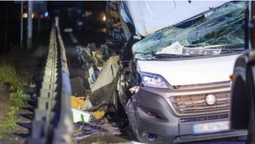 Двоє загиблих, п'ятеро поранених: у Польщі вантажівка врізалась у мікроавтобус з українцями (фото)