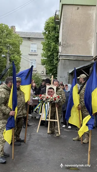 У Нововолинську попрощалися із воїном Максимом Єгоровим (фото)