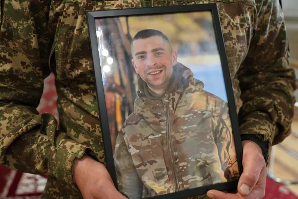 У Луцьку попрощалися із 34-річним воїном Станіславом Ходаковським (фото)