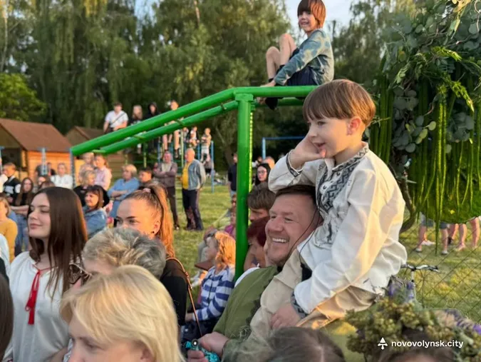 Ватра, хороводи, бойовий гопак: у Нововолинську святкували Івана Купала (фото)