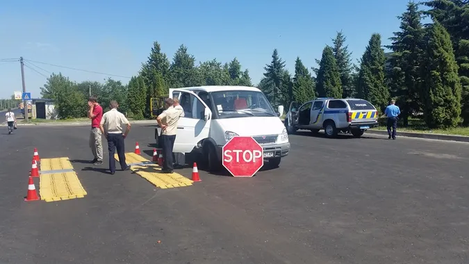 Як на дорозі Луцьк-Львів зважують транспорт (оновлено)