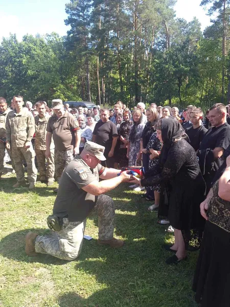 Назавжди 27: на Волині провели в останню дорогу Героя Богдана Денисюка (фото)