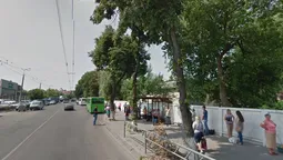 Біля Старого ринку в Луцьку – гори сміття (фото)