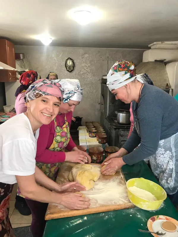 У Підгайцівській громаді напекли пасок для українських захисників (фото, відео)
