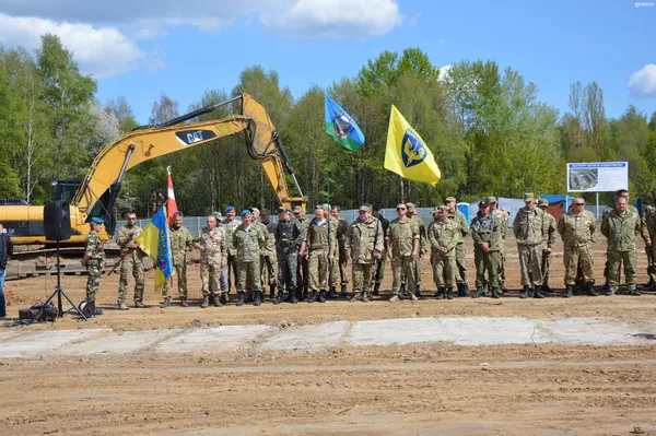 ЛДБК заклали капсулу під будівництво нового будинку (ФОТО)