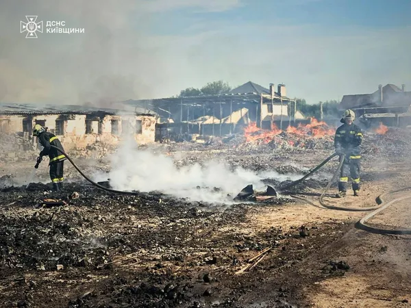 Все летіло на Луцьк: Зеленський показав наслідки наймасованішого обстрілу (фото)