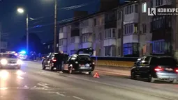 Не поділили дорогу: на мосту перед Там-Тамом аварія за участі двох авто (фото)