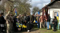 На Волині попрощалися із померлим у ДТП воїном Олегом Тананайком (фото)