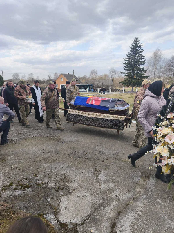 Через 3 роки після загибелі: на Волині попрощалися з 48-річним воїном Віктором Михальчуком (фото)