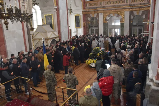 У Луцьку попрощалися з загиблим на Запоріжжі воїном Дмитром Гуцаленком