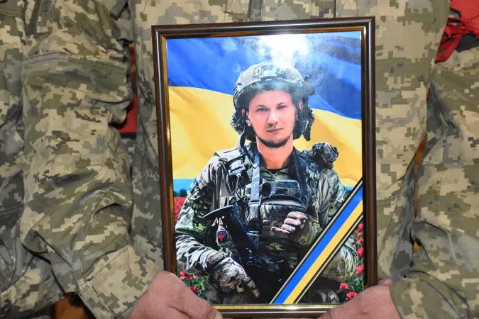 Навіки додому: Луцьк попрощався з трьома захисниками України Геннадієм Кравчуком, Максимом Возняком, Владиславом Гіндою