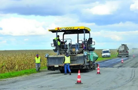 Скільки грошей вже «закатали» в дорогу Луцьк-Львів