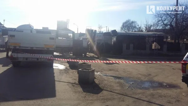 Біля Центрального ринку в Луцьку зносять кафе