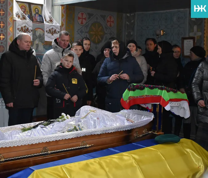 Без батька лишилися четверо дітей: на Волині попрощалися із воїном Володимиром Кушнериком (фото)