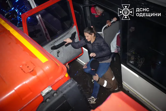 Внаслідок потужної зливи в Одесі загинули 9 людей, серед них – дитина (фото)