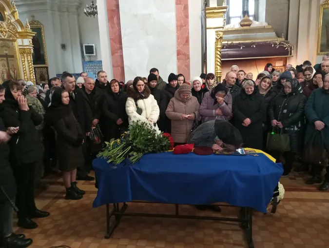 У Луцьку попрощалися із загиблим воїном Євгеном Пришвою (фото)