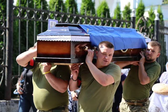 У Луцьку попрощалися із загиблими на Донеччині Юрієм Футалою та Віктором Сіліним (фото)
