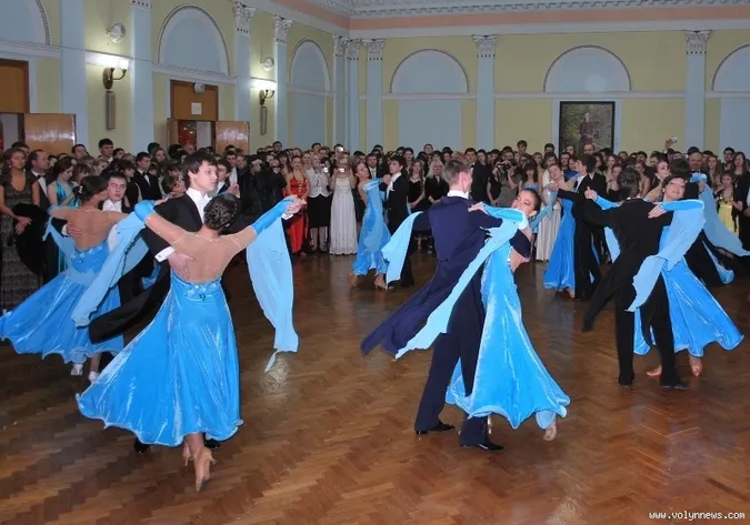 Підприємців запрошують взяти участь у благодійному балі