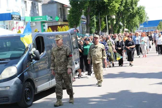 На Волині попрощалися із Захисником Віктором Миколайчуком (фото)