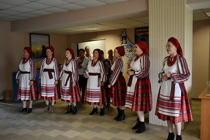 Коні, рибалка та жарти: як на Волині реабілітуються поранені воїни (фото)