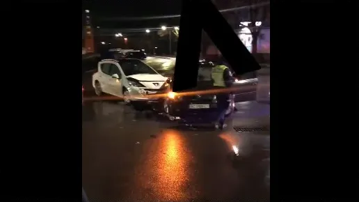 У Луцьку на проспекті Відродження зіткнулися два легковики (відео)
