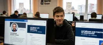 «Хотів перевірити англійську»: учень з Луцька «зареєстрував» вчителя на сайті знайомств (відео)