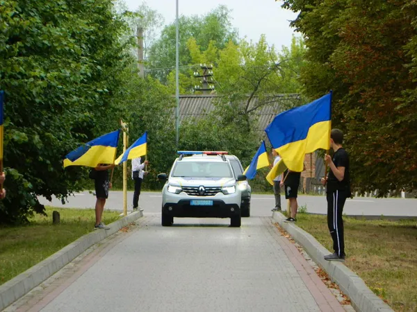 Після трьох років російського пекла: на Волині зустріли визволеного з полону Героя (фото)