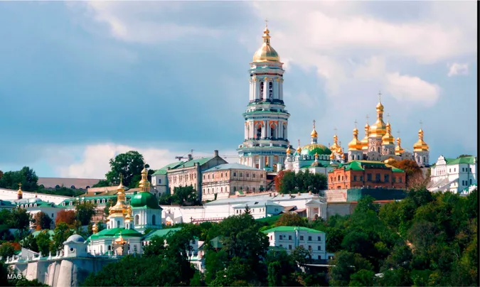 Коронавірус лютує у Києво-Печерській лаврі: підтверджено понад 90 випадків
