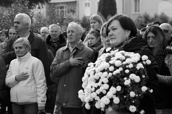 У Луцьку попрощалися із загиблим на війні Героєм (фото)