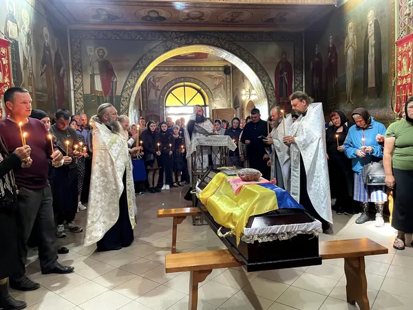 Загинув більше року тому: на Волині попрощалися з Володимиром Мажулою (фото)