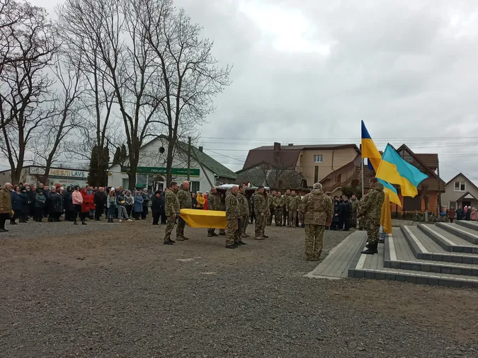 Волиняни зустріли загиблого Героя Віктора Сіжука (фото)