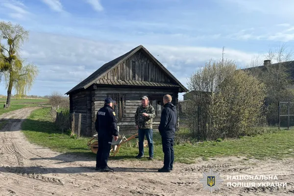«Основна версія – утоплення»: на Рівненщині сьому добу шукають 4-річного Дмитрика (фото)
