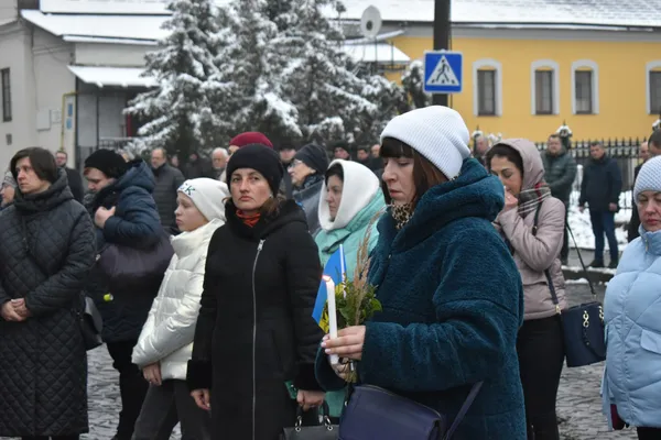 У Луцьку вшанували пам'ять жертв Голодомору (фото)