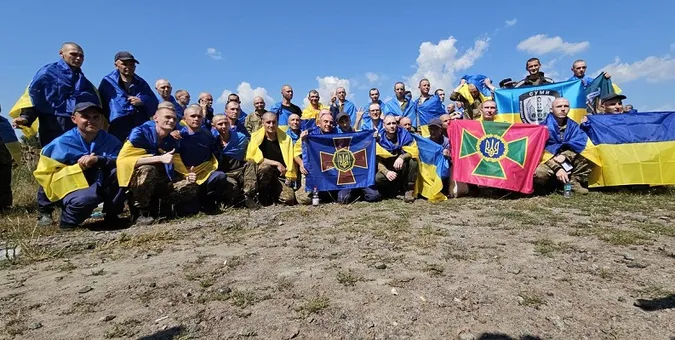 В Україну повернули ще 95 військовополонених (фото)