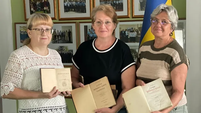 Завдяки волинським митникам Музей книги і друкарства поповнився унікальними стародруками
