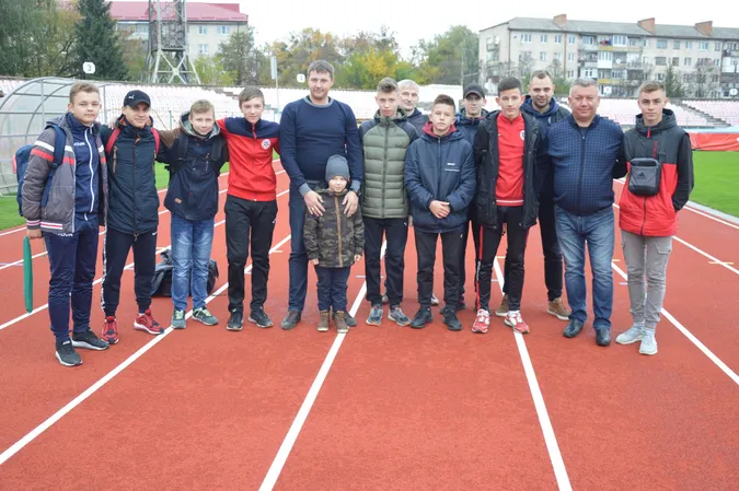 «Фан-проєкт» в дії: дворові футболісти «доторкнулися» до зірок «Волині» (фото)