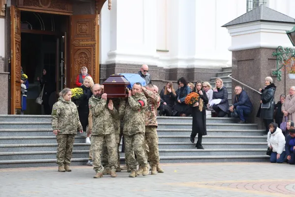 У Луцьку попрощалися з 30-річним захисником Владиславом Драганчуком (фото)