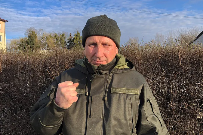 Волинянин пішов до Гвардії наступу вслід за сином (фото)